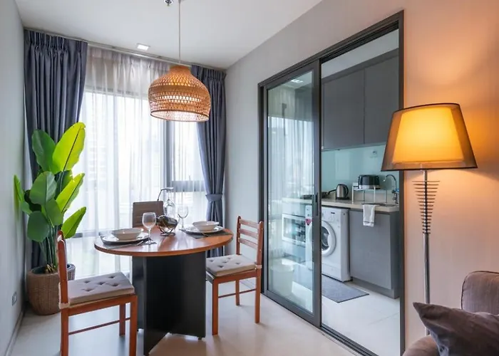 Upscale With Train Access Bts Thonglor